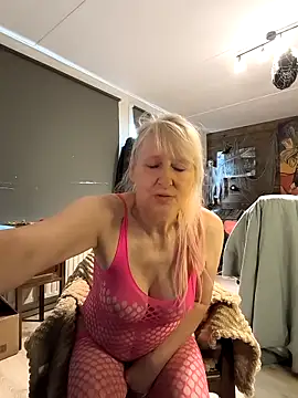 SexyKato001 online show from November 18, 2025, 11:24 am