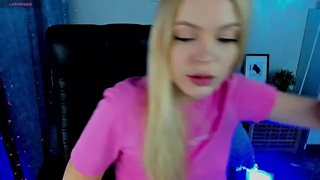 KatherineePierce online show from October 22, 2025, 3:33 pm