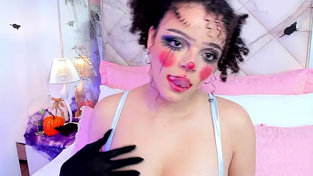 Snapshot of LilBoonew chatting on October 31, 2025, 12:35 pm LilBoonew online show from October 31, 2025, 12:35 pm