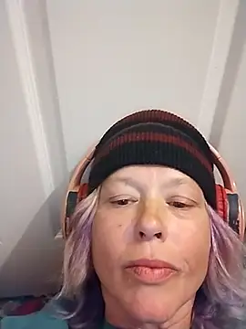 anonymity awaitsxh online show from November 7, 2025, 4:50 am