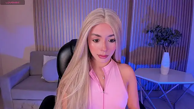 IsabellaMoreau online show from July 11, 2026, 7:58 pm