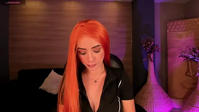 IsabellaMoreau online show from April 10, 2026, 8:27 pm