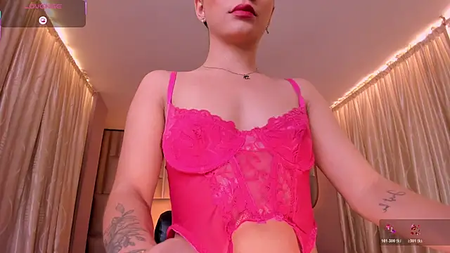 IsabellaMoreau online show from November 7, 2025, 7:29 pm