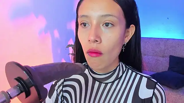 alicemoon   online show from December 20, 2025, 9:56 am