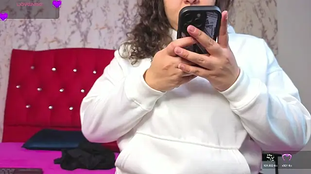 Larissa Antonella online show from September 28, 2025, 7:54 pm