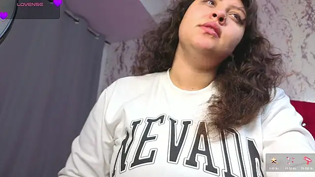 Larissa Antonella online show from October 6, 2025, 5:08 am