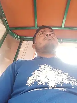 CatchingBouquet online show from February 3, 2026, 4:10 am