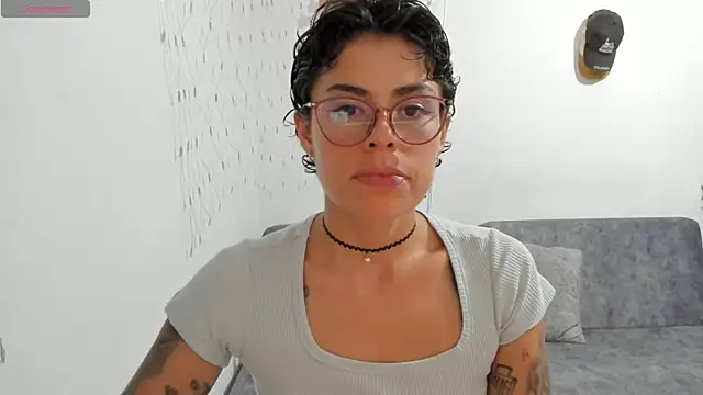 Snapshot of natt_op chatting on April 9, 2026, 11:33 pm natt op online show from April 9, 2026, 11:33 pm