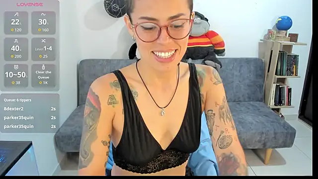 Snapshot of natt_op chatting on October 4, 2025, 10:33 pm natt op online show from October 4, 2025, 10:33 pm