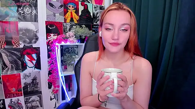 Ida FaneStain online show from September 14, 2025, 3:18 am