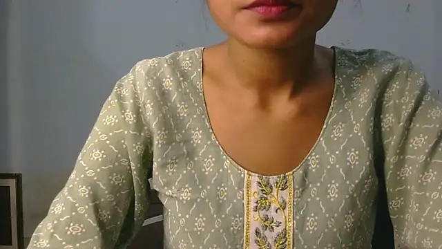 Aarti misty71 online show from May 7, 2026, 5:33 am