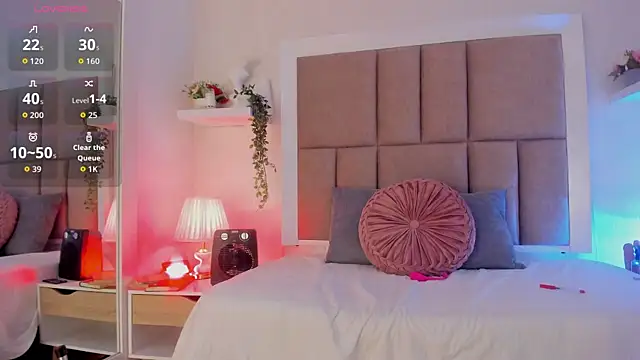 Alisson Owen online show from October 5, 2025, 4:14 am