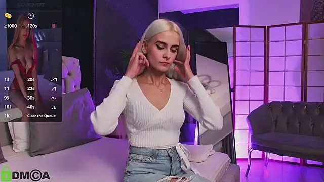 Snapshot of SelenaDaze chatting on October 21, 2025, 3:17 am SelenaDaze online show from October 21, 2025, 3:17 am