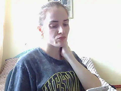 Snapshot of JayeTyler chatting on December 17, 2025, 7:57 am JayeTyler online show from December 17, 2025, 7:57 am