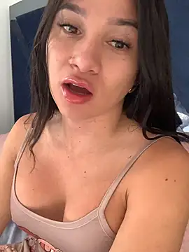 dollforsex  online show from April 18, 2026, 12:18 pm