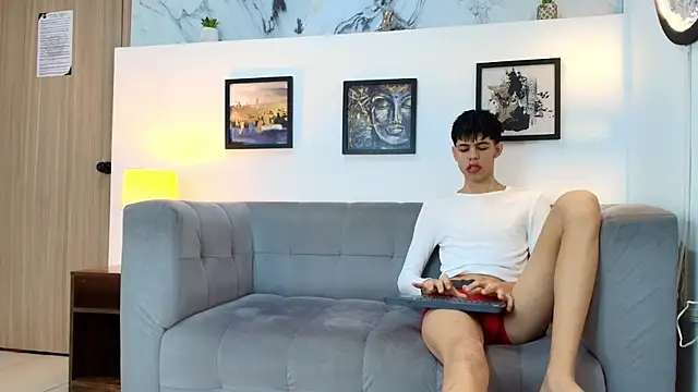 TWINKS FRIENDS online show from February 25, 2026, 1:33 pm