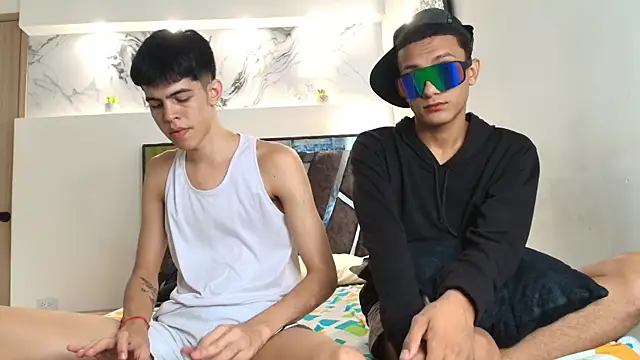 TWINKS FRIENDS online show from October 7, 2025, 7:09 am