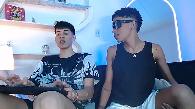 TWINKS FRIENDS online show from September 13, 2025, 1:27 am