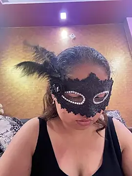 Iampriyaaa15 online show from July 8, 2026, 6:36 am