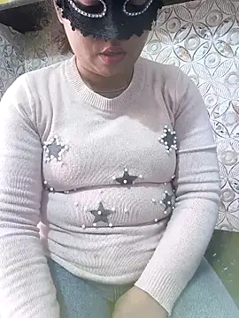 Iampriyaaa15 online show from December 18, 2025, 5:45 am