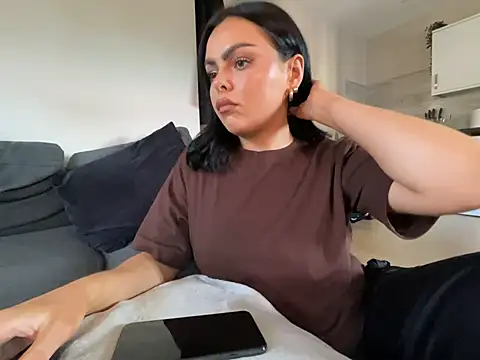 FrancescaXO online show from March 18, 2026, 2:08 pm