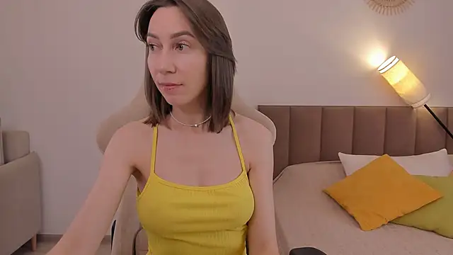 GoodGlamorGirl online show from October 3, 2025, 4:14 am