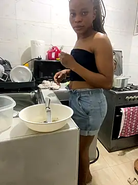 PrettyNina77 online show from September 13, 2025, 9:04 pm