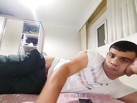 kocasosisli online show from October 7, 2025, 9:38 pm