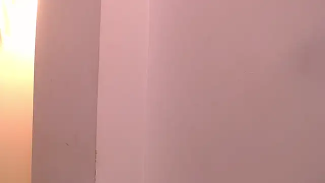 kimberly18cute online show from April 14, 2026, 12:59 am