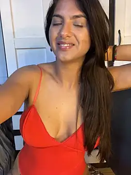 chicachocolate01 online show from September 26, 2025, 3:24 am