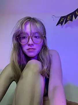 ReenKitty online show from October 22, 2025, 4:45 am