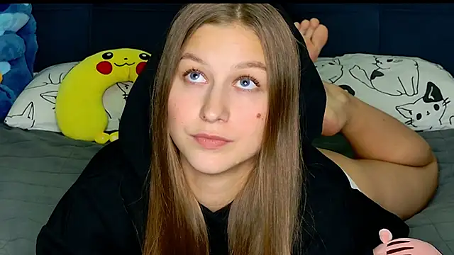 Snapshot of MissEmilyMiller chatting on November 20, 2025, 5:57 pm MissEmilyMiller online show from November 20, 2025, 5:57 pm