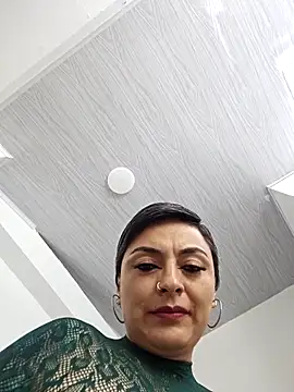 Daniela Leonn online show from November 6, 2025, 8:35 pm