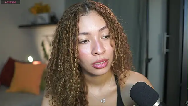 Snapshot of isabella-garcia- chatting on September 11, 2025, 12:10 am isabella-garcia- online show from September 11, 2025, 12:10 am