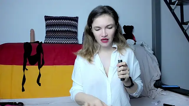 Snapshot of Katherine_Twilight chatting on March 7, 2025, 3:39 pm Katherine Twilight online show from March 7, 2025, 3:39 pm