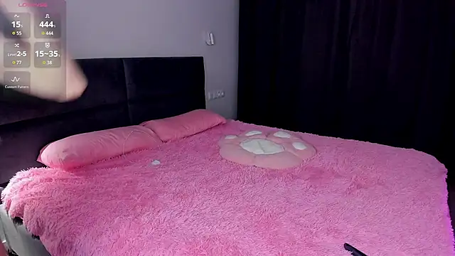 Snapshot of daddy_digger chatting on February 18, 2026, 1:36 am daddy digger online show from February 18, 2026, 1:36 am