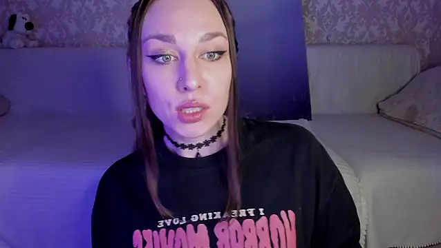 Lil Foxy9 online show from October 10, 2025, 4:08 pm