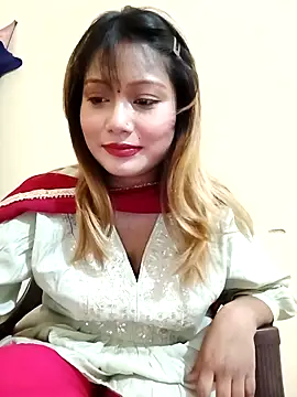 alexa cam44 online show from October 4, 2025, 7:37 pm