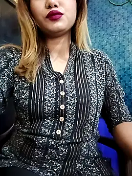 alexa cam44 online show from October 30, 2025, 8:39 pm