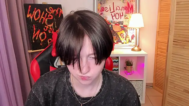 ayakskalermonss online show from September 14, 2025, 8:26 am