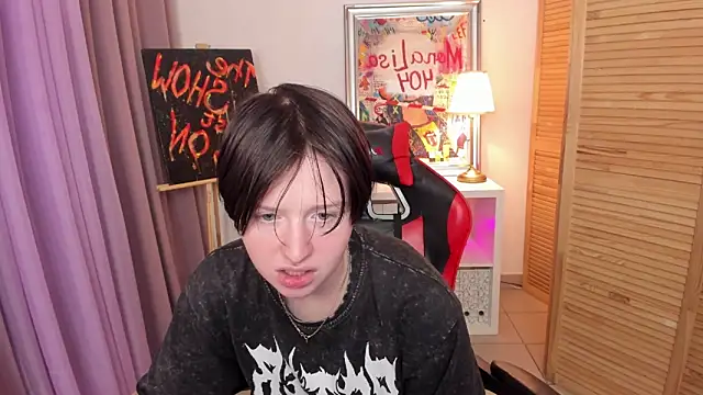 ayakskalermonss online show from September 13, 2025, 8:03 am