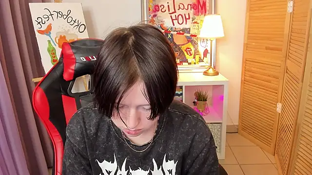 ayakskalermonss online show from September 24, 2025, 8:21 am