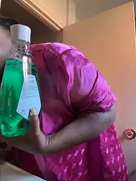 yummy0322 online show from October 5, 2025, 1:13 pm