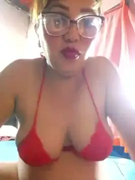 Snapshot of shaktisub_ chatting on October 26, 2025, 10:21 pm shaktisub online show from October 26, 2025, 10:21 pm