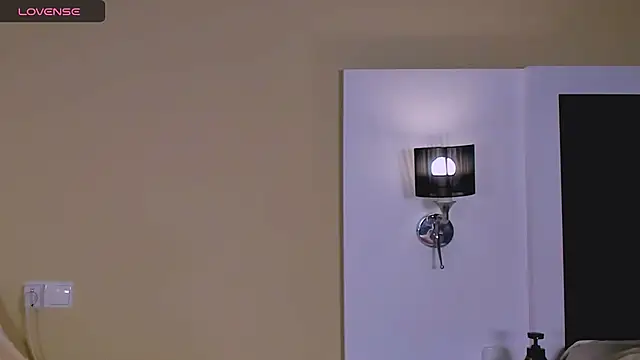 marrenaa online show from October 6, 2025, 6:25 am