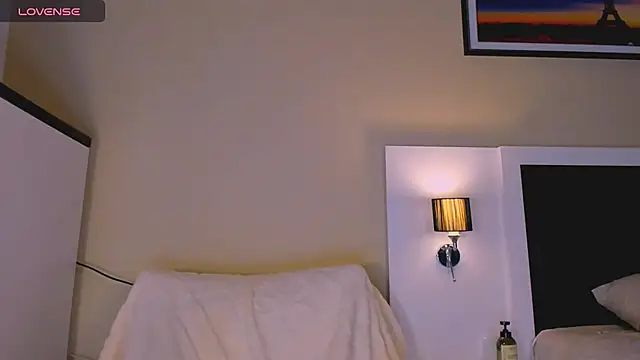 marrenaa online show from October 4, 2025, 4:14 am