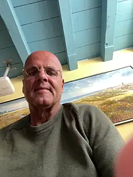 Renebisex online show from April 26, 2026, 12:02 pm