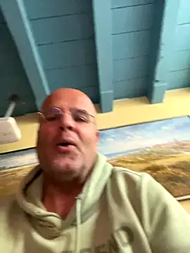 Renebisex online show from October 18, 2025, 7:32 am