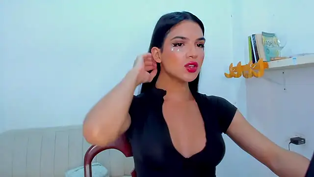 Snapshot of ISA_BELLA_VZL chatting on May 2, 2026, 8:25 pm ISA BELLA VZL online show from May 2, 2026, 8:25 pm
