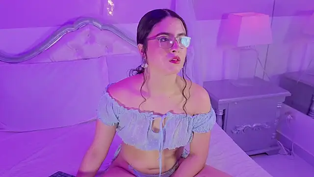 LiLLiAnderson online show from September 19, 2025, 11:58 am